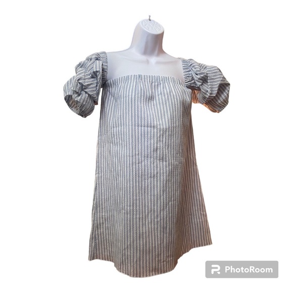RAMPAGE Dress Chambray & White Stripe Puff Sleeves Seersucker Size Medium - Picture 1 of 11